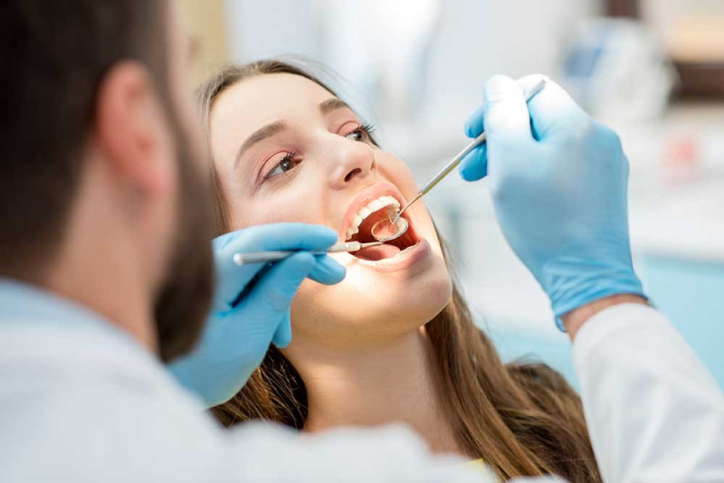 How to Manage Severe Toothache Pain Before Your Emergency Dental Appointment
